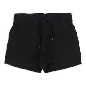 Lululemon on the fly shorts, black